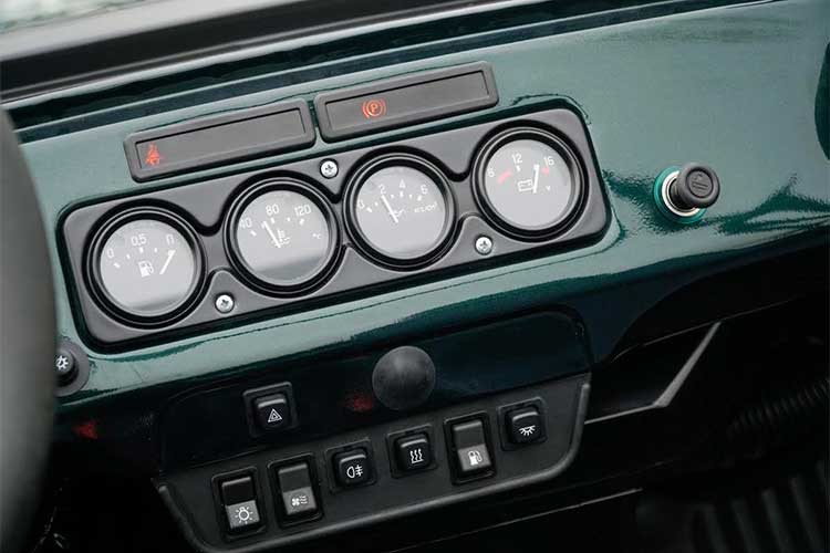 Xe Nga UAZ Hunter mui trần giá 565 triệu tại Hà Nội